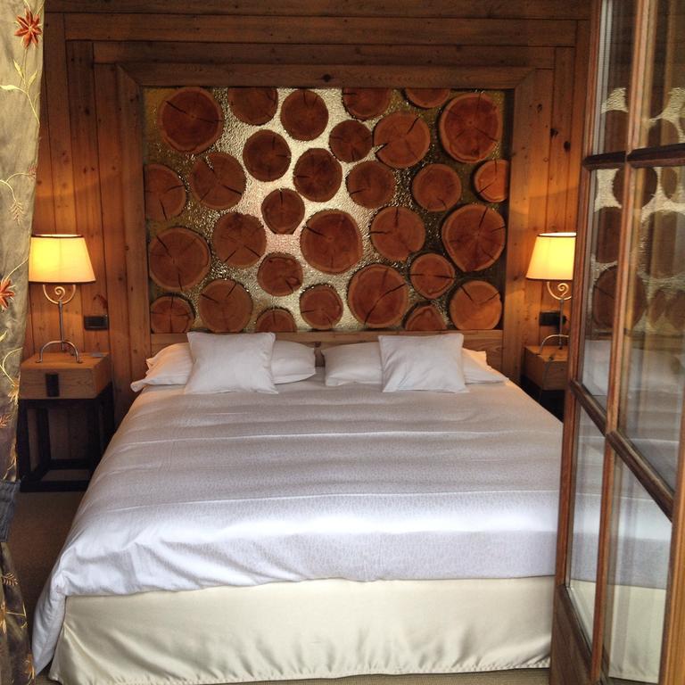Hotel Bait De Angial Livigno Exterior photo