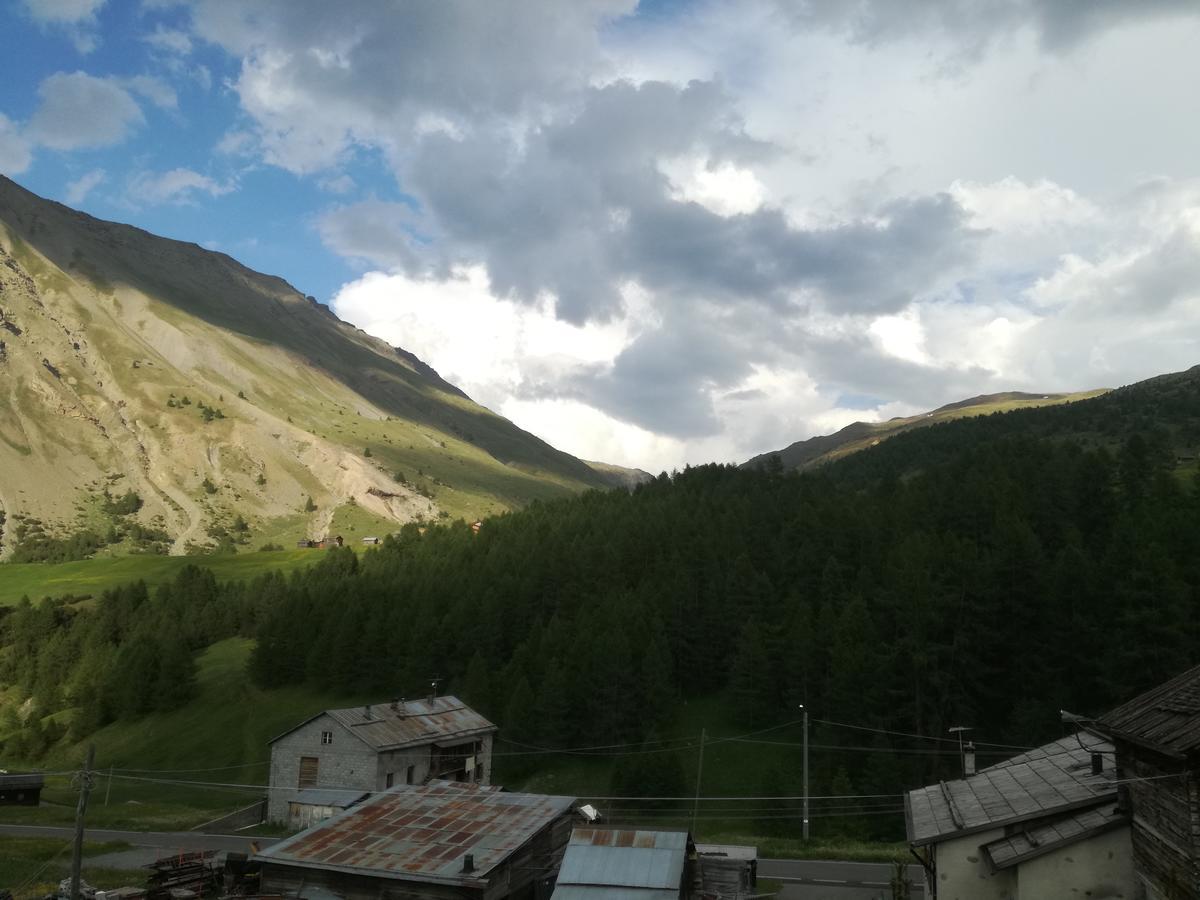 Hotel Bait De Angial Livigno Exterior photo